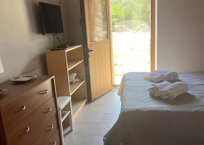 Stazzo Naracumar Apartman *